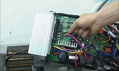 玛纳斯美的空调电话是多少